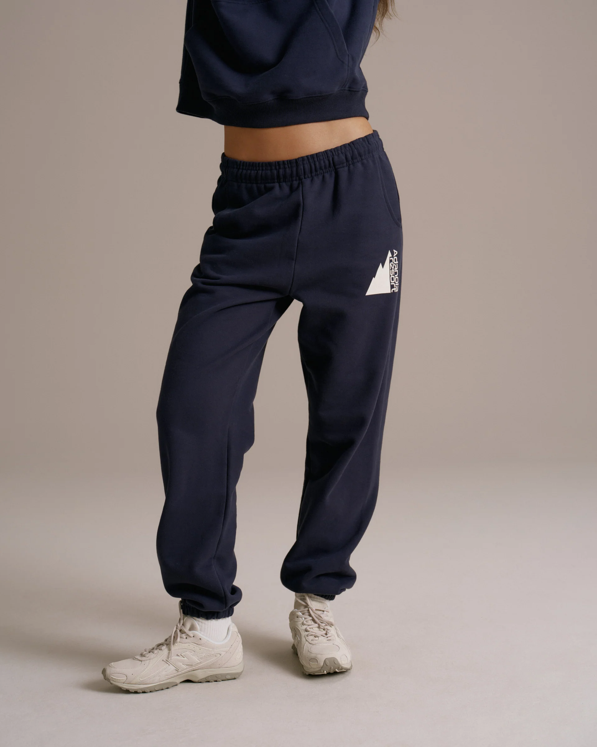 1558-peaks-sweatpants-navy-blue-6.webp Peaks Sweatpants - Navy Blue