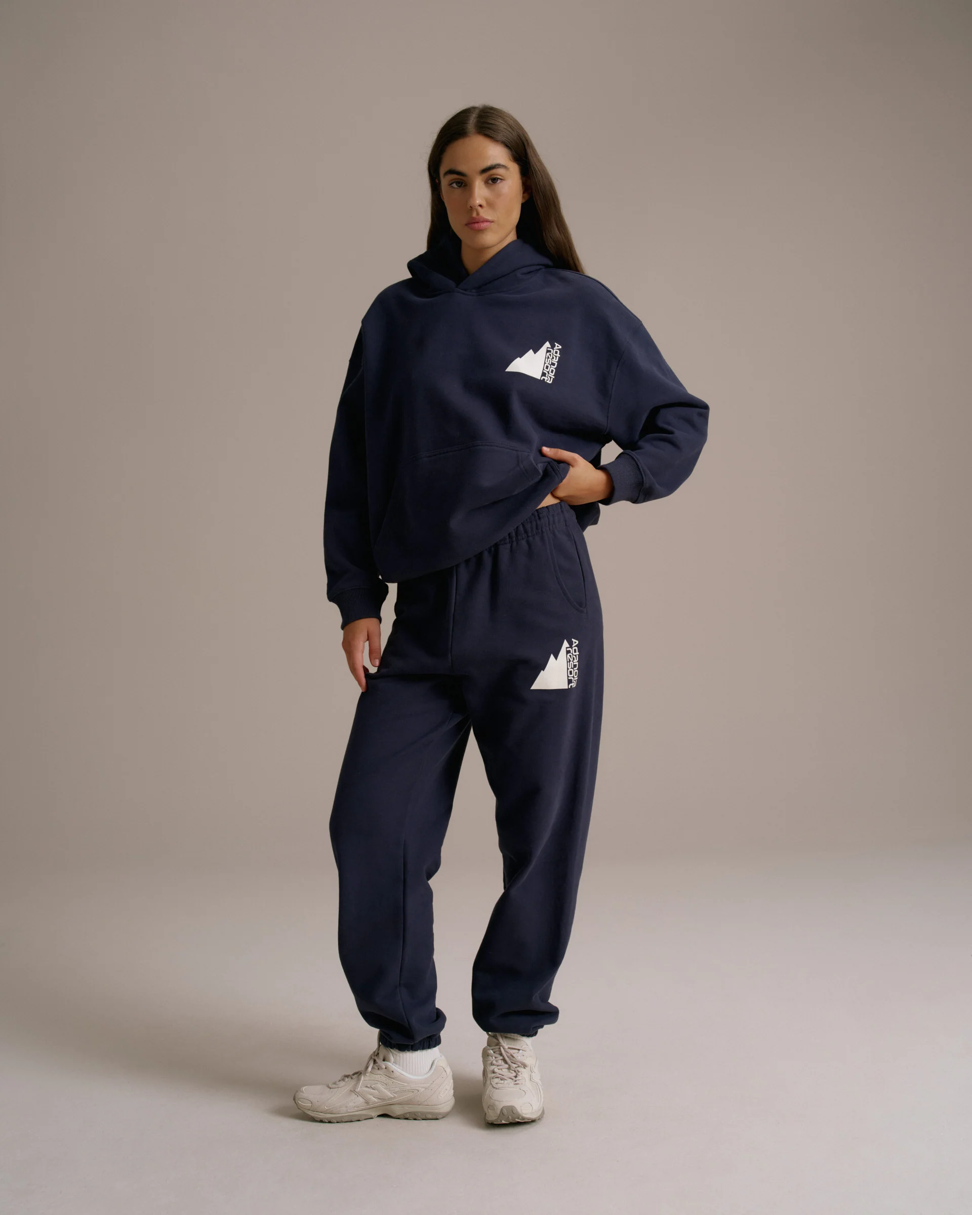 1558-peaks-sweatpants-navy-blue-7.webp Peaks Sweatpants - Navy Blue