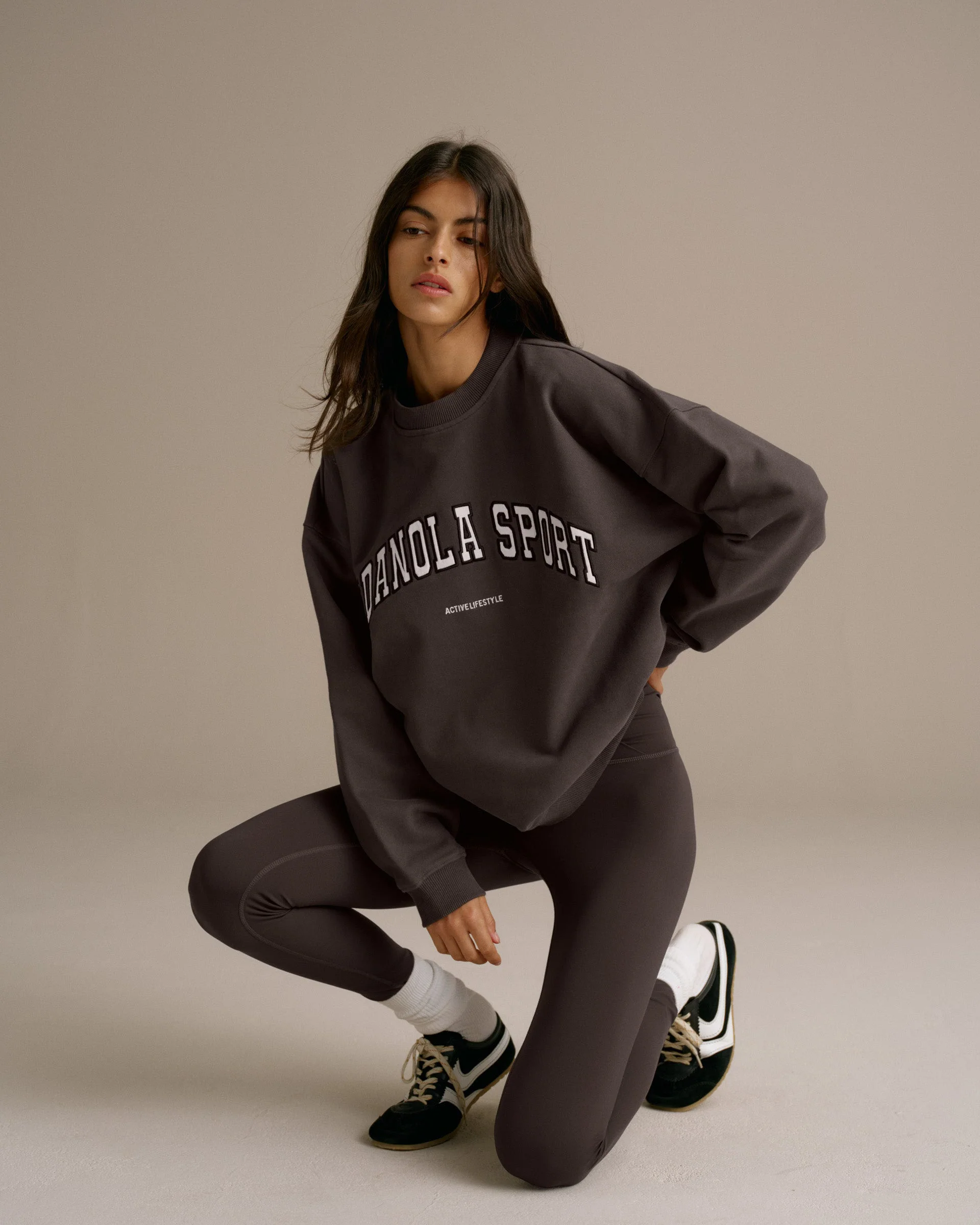 3132-as-oversized-sweatshirt-washed-coffee-bean-1.webp AS Oversized Sweatshirt - Washed Coffee Bean