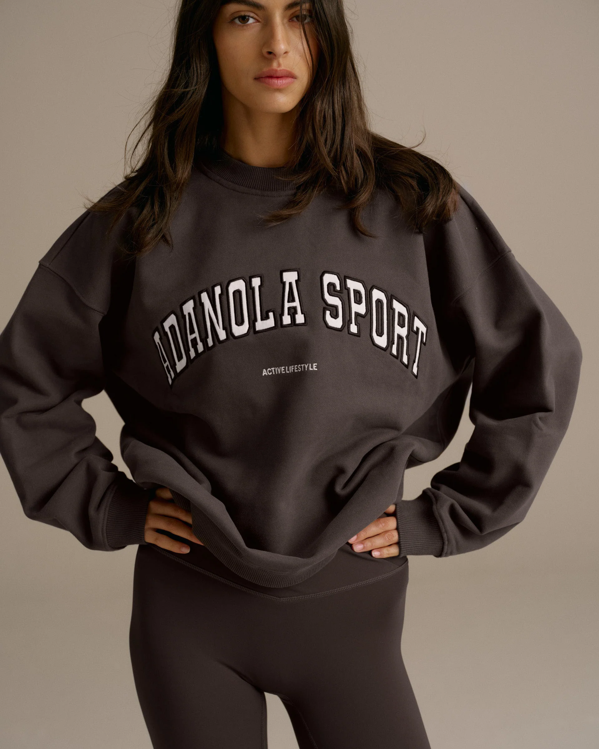 3132-as-oversized-sweatshirt-washed-coffee-bean-3.webp AS Oversized Sweatshirt - Washed Coffee Bean
