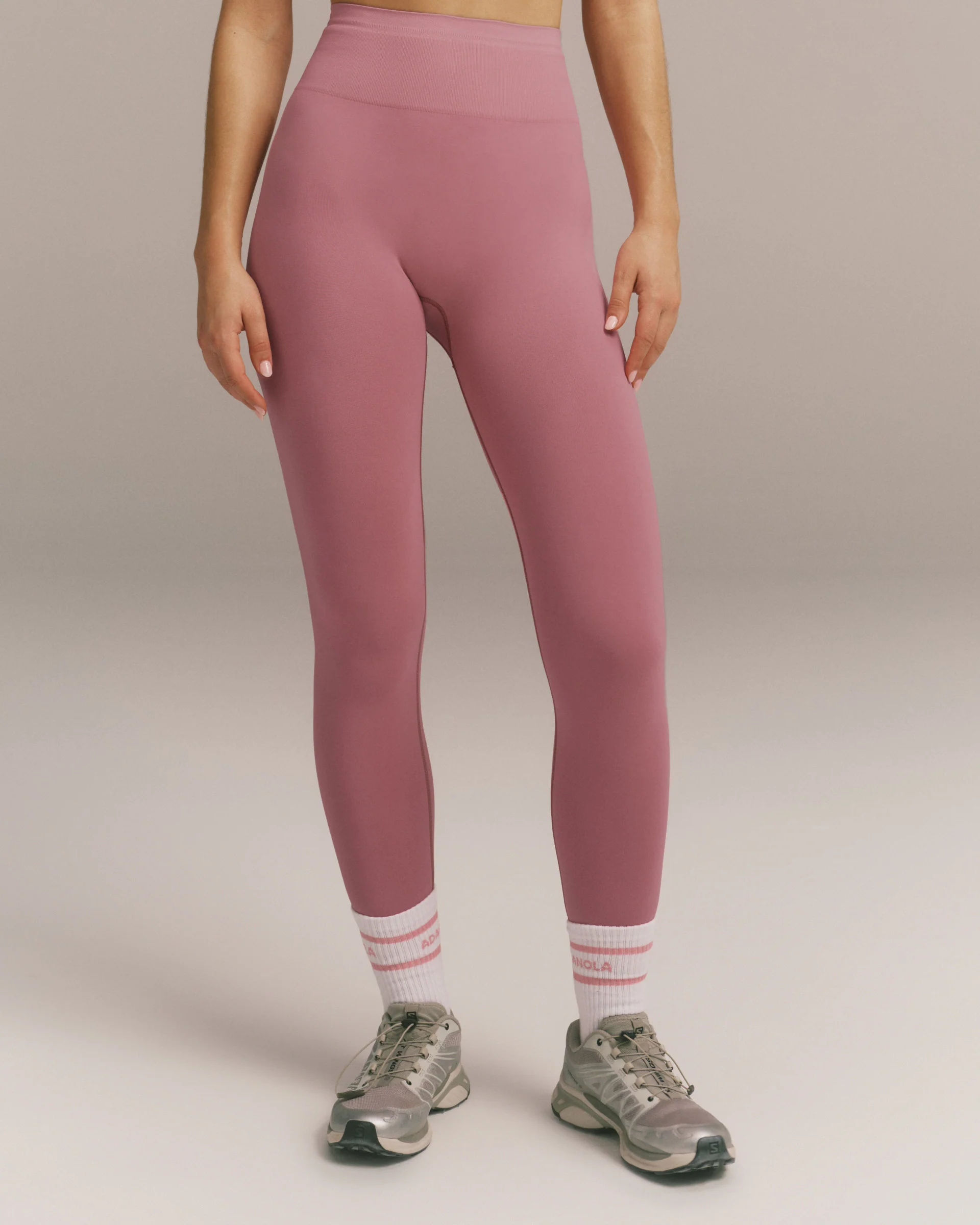 3780-seamless-leggings-dusty-pink-5.webp Seamless Leggings - Dusty Pink