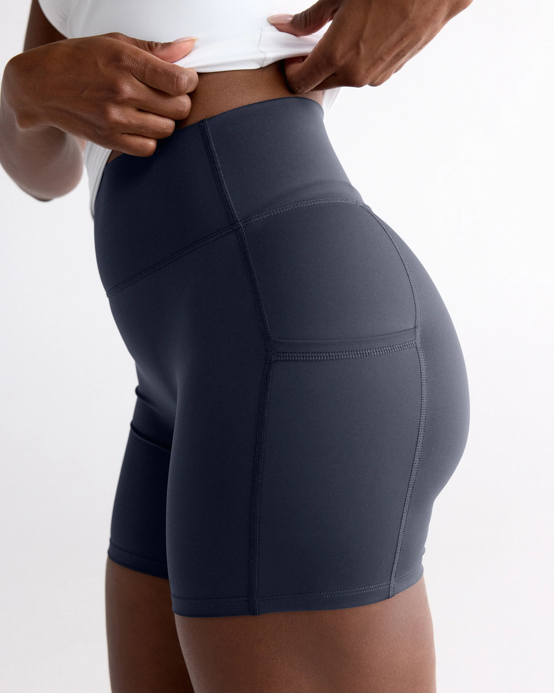 Ultimate Crop Pocket Shorts - Midnight Blue
