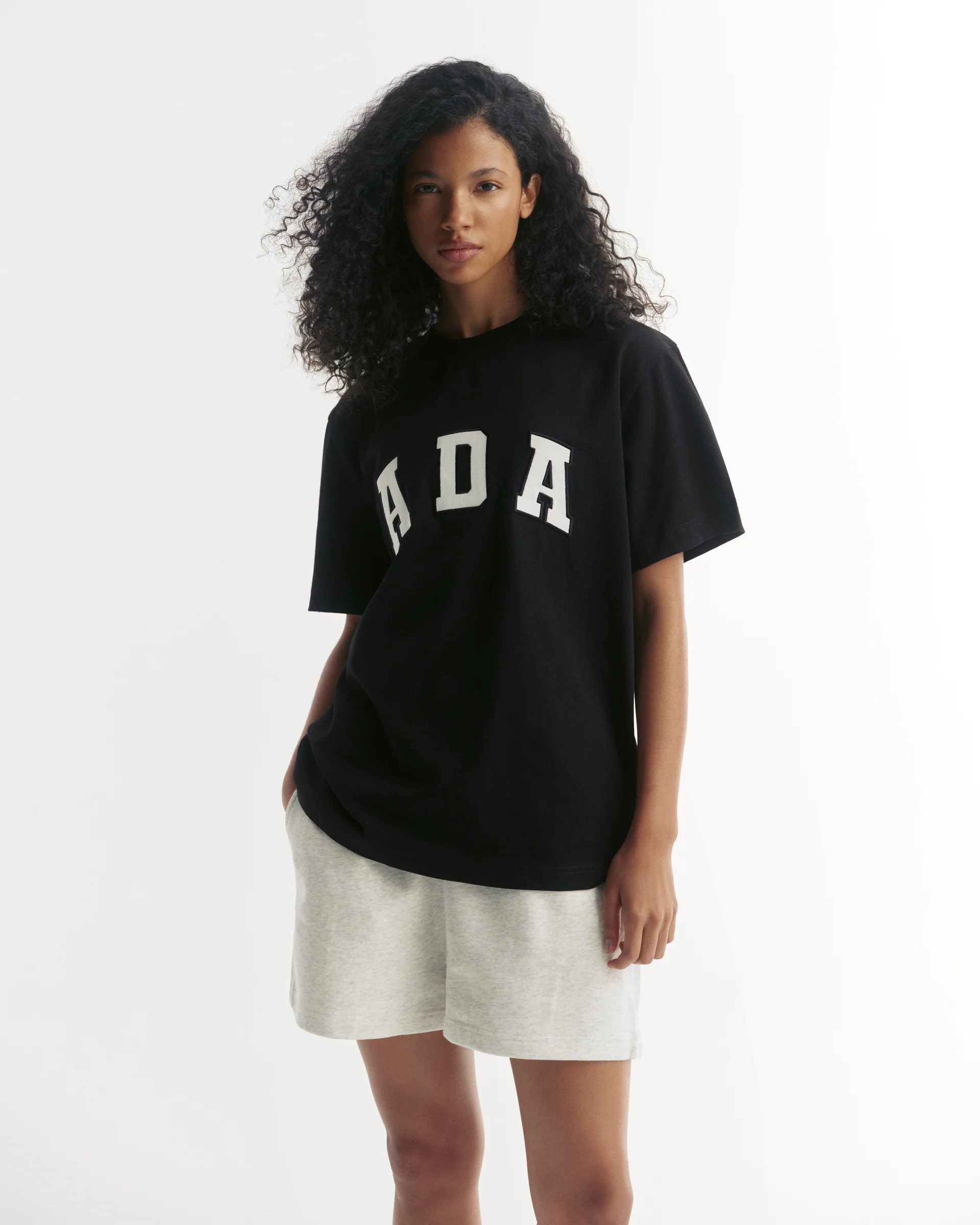 5113-ada-short-sleeve-oversized-t-shirt-black-white-3.webp ADA Short Sleeve Oversized T-shirt - Black/White