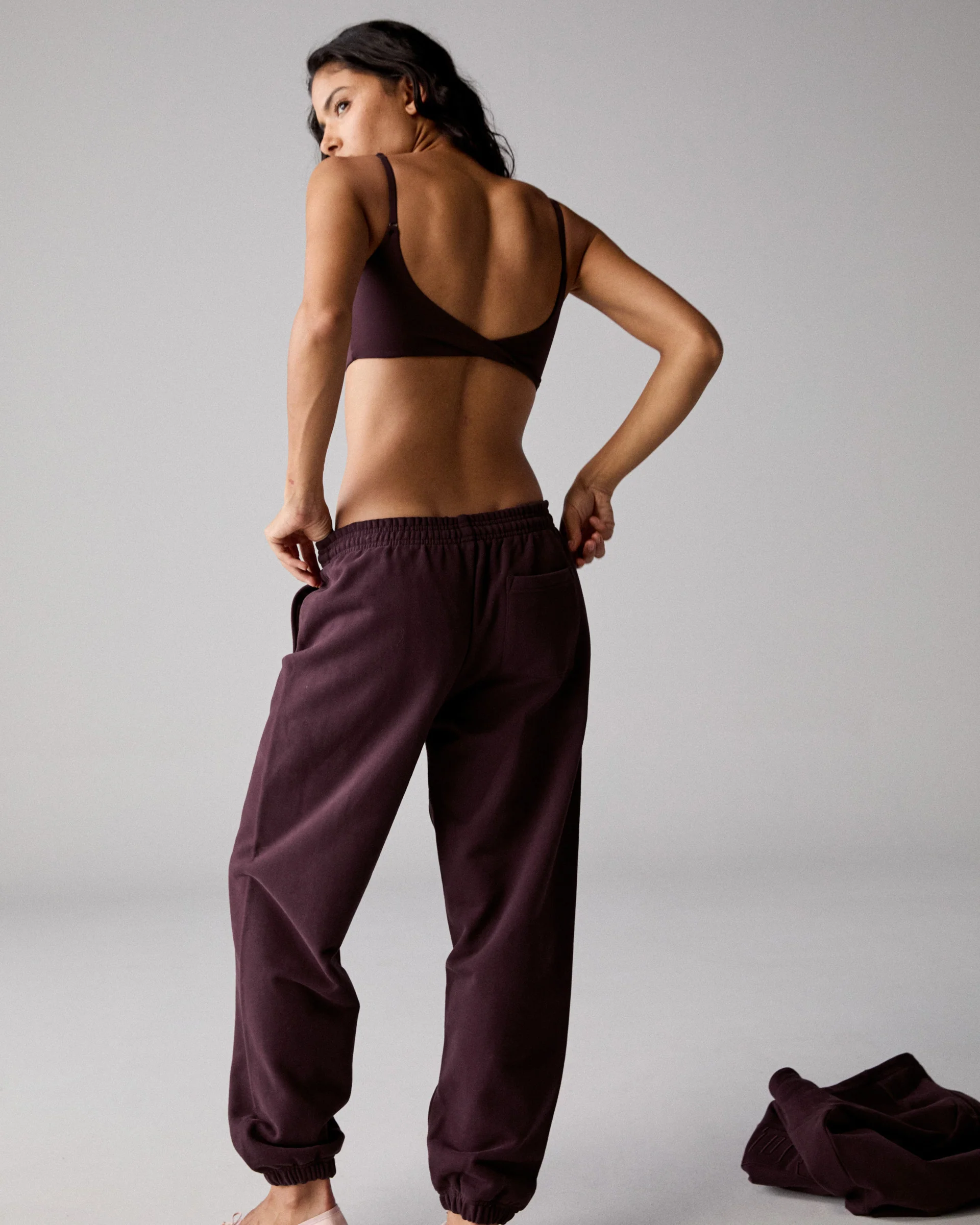 5157-ada-sweatpants-dark-cherry-3.webp ADA Sweatpants - Dark Cherry