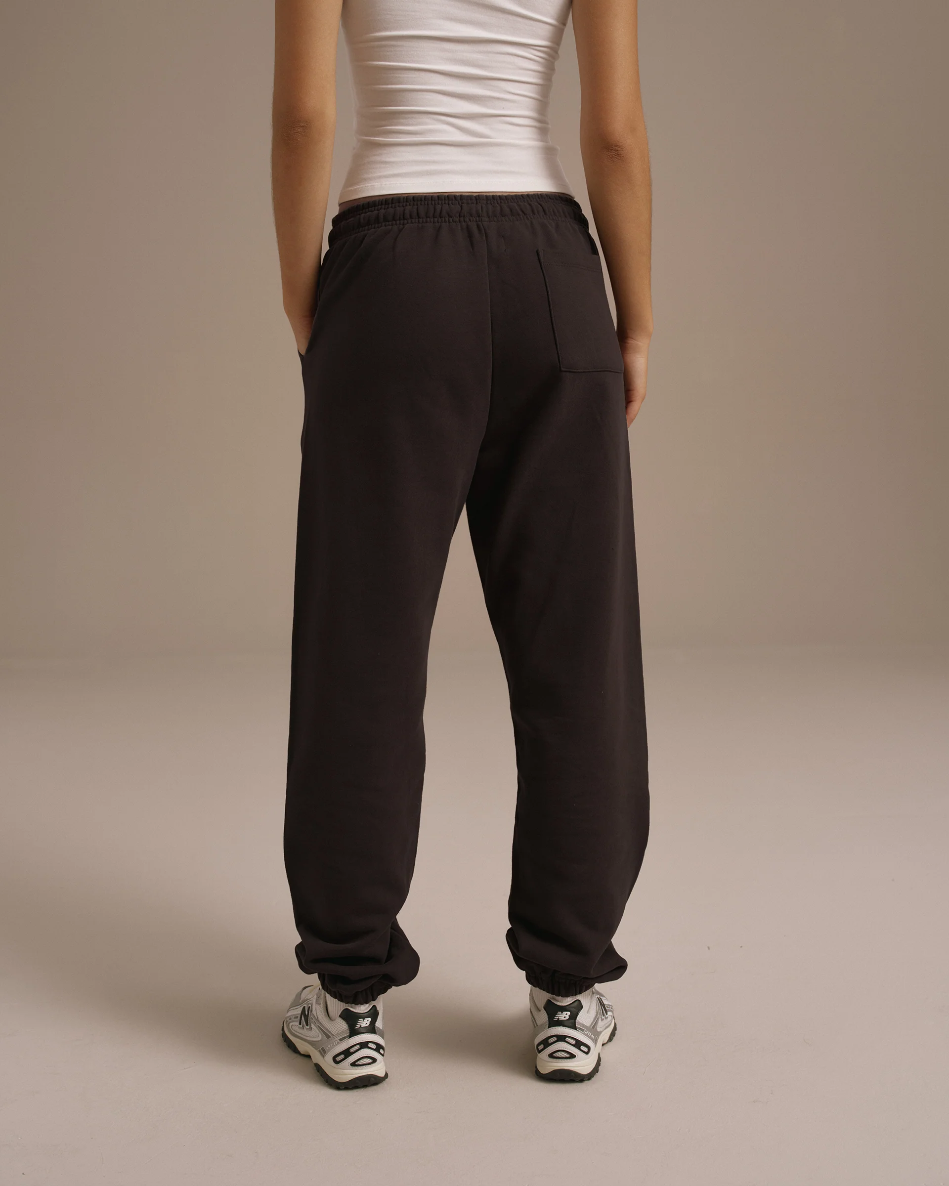 5165-ada-sweatpants-coffee-bean-2.webp ADA Sweatpants - Coffee Bean