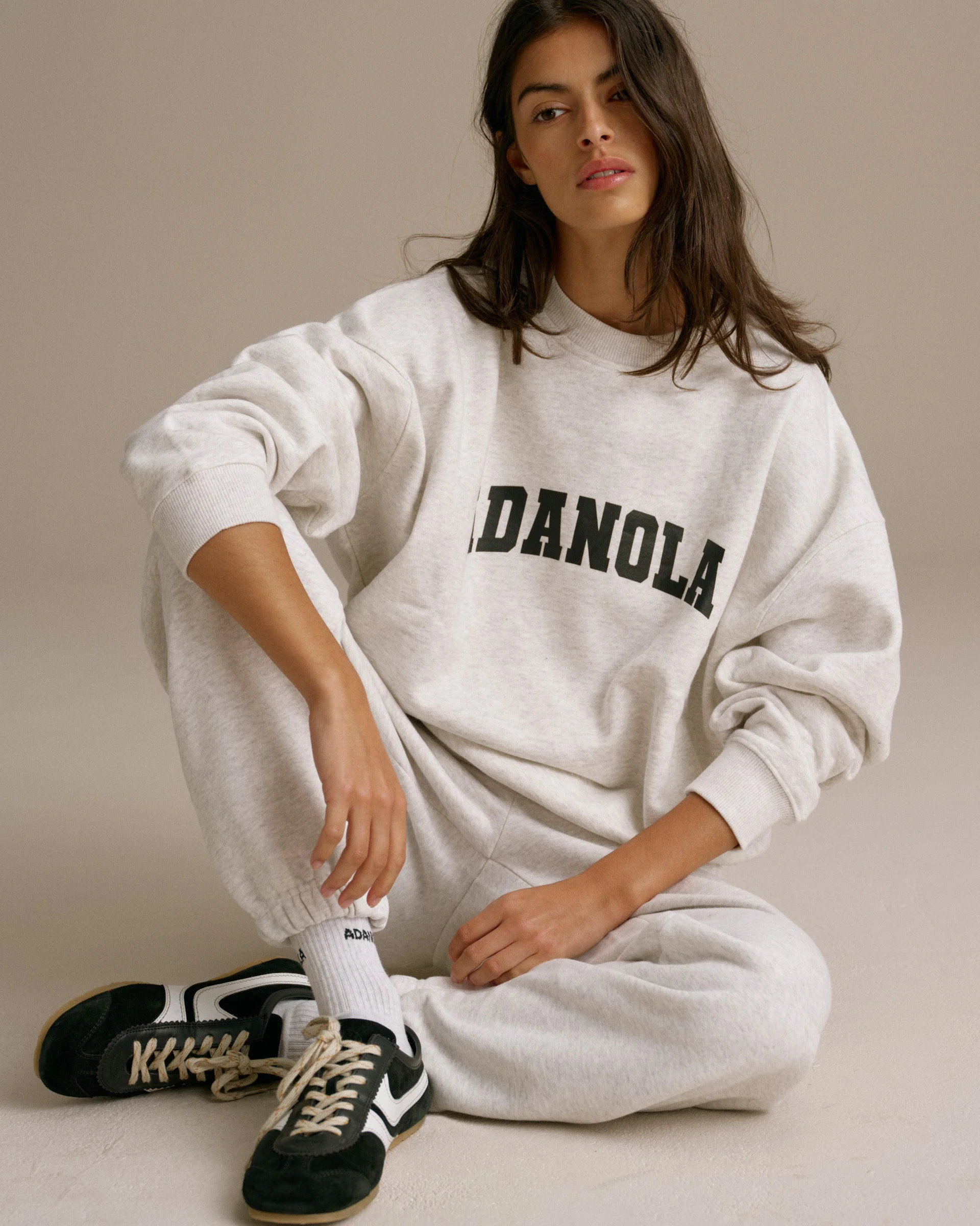 5463-varsity-sweatpants-light-grey-melange-black-4.webp Varsity Sweatpants - Light Grey Melange/Black