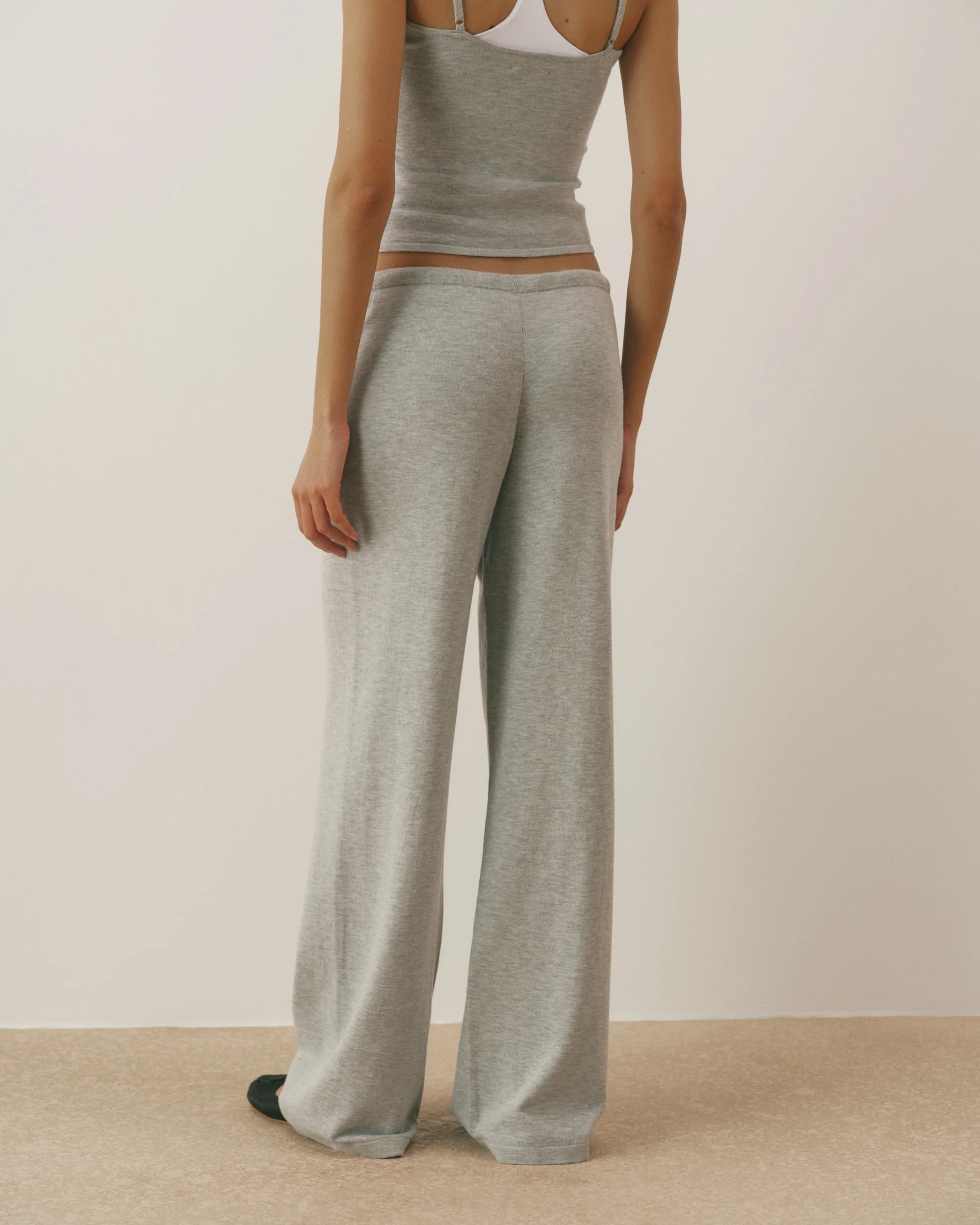 5498-knit-low-rise-straight-leg-pants-grey-melange-2.webp Knit Low Rise Straight Leg Pants - Grey Melange