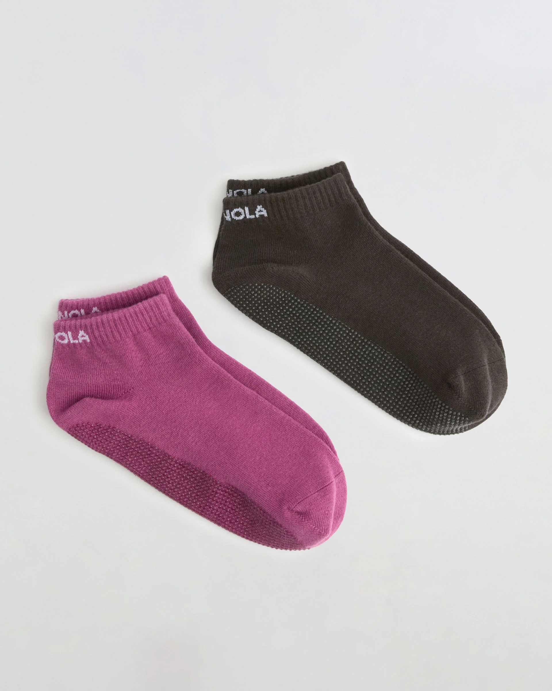554-2-pack-pilates-grip-socks-coffee-bean-deep-pink-1.webp 2 Pack Pilates Grip Socks - Coffee Bean/Deep Pink