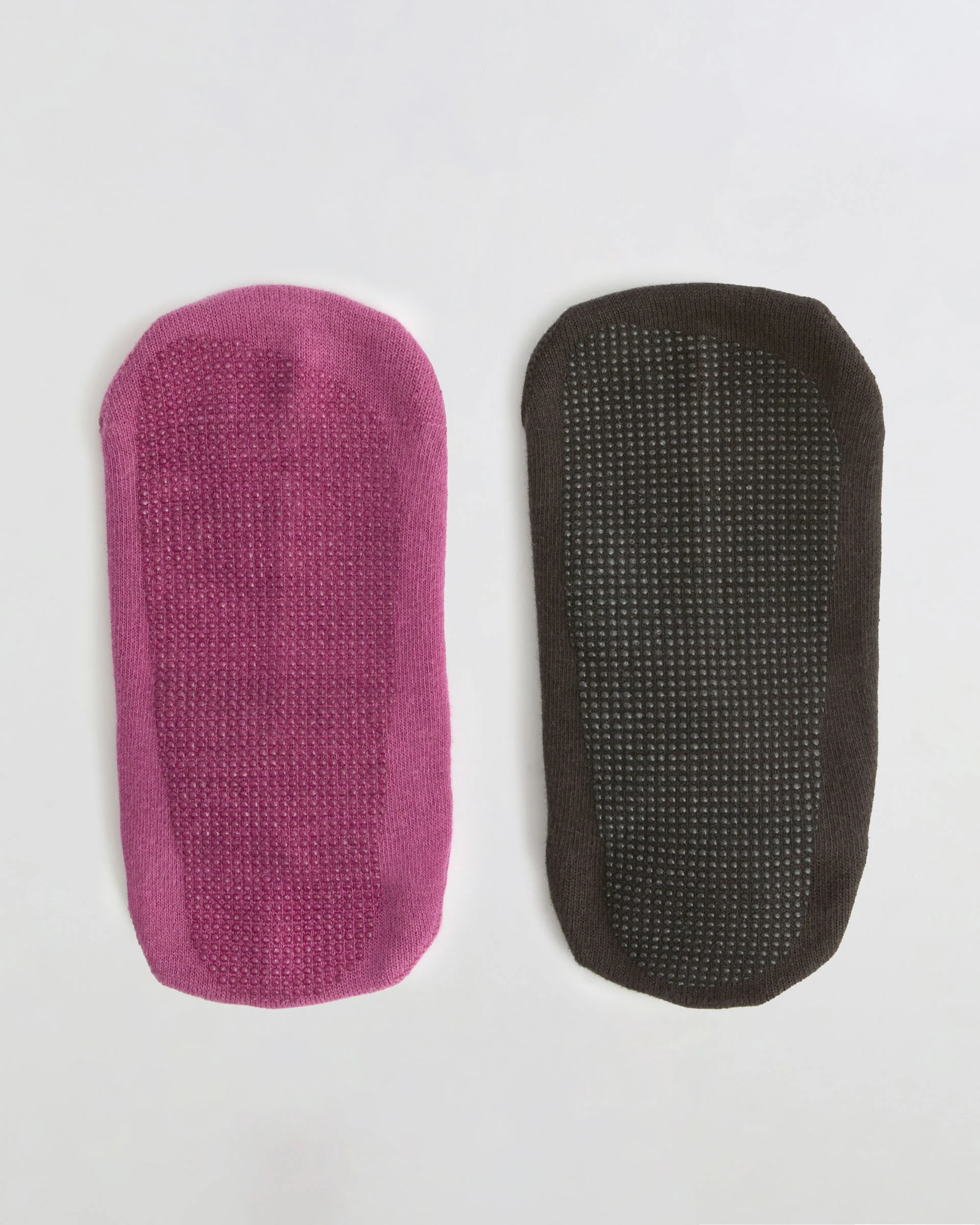 554-2-pack-pilates-grip-socks-coffee-bean-deep-pink-2.webp 2 Pack Pilates Grip Socks - Coffee Bean/Deep Pink