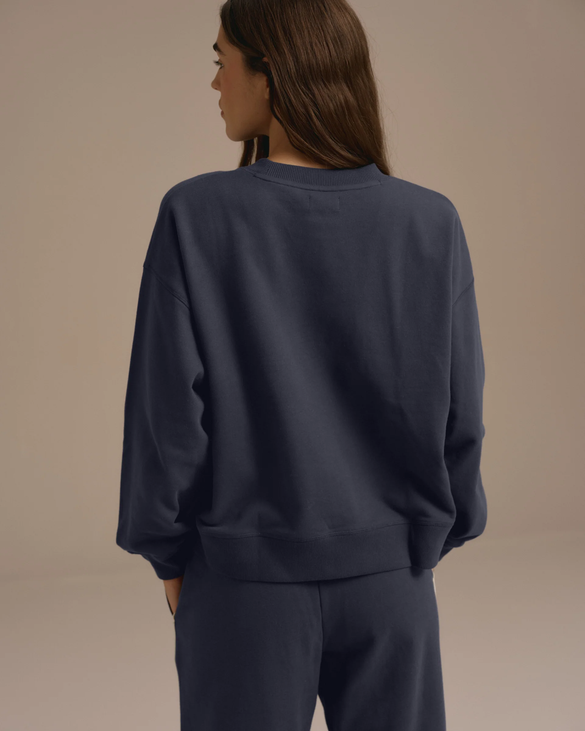 5772-varsity-loose-fit-sweatshirt-midnight-blue-marshmallow-white-3.webp Varsity Loose Fit Sweatshirt - Midnight Blue/Marshmallow White