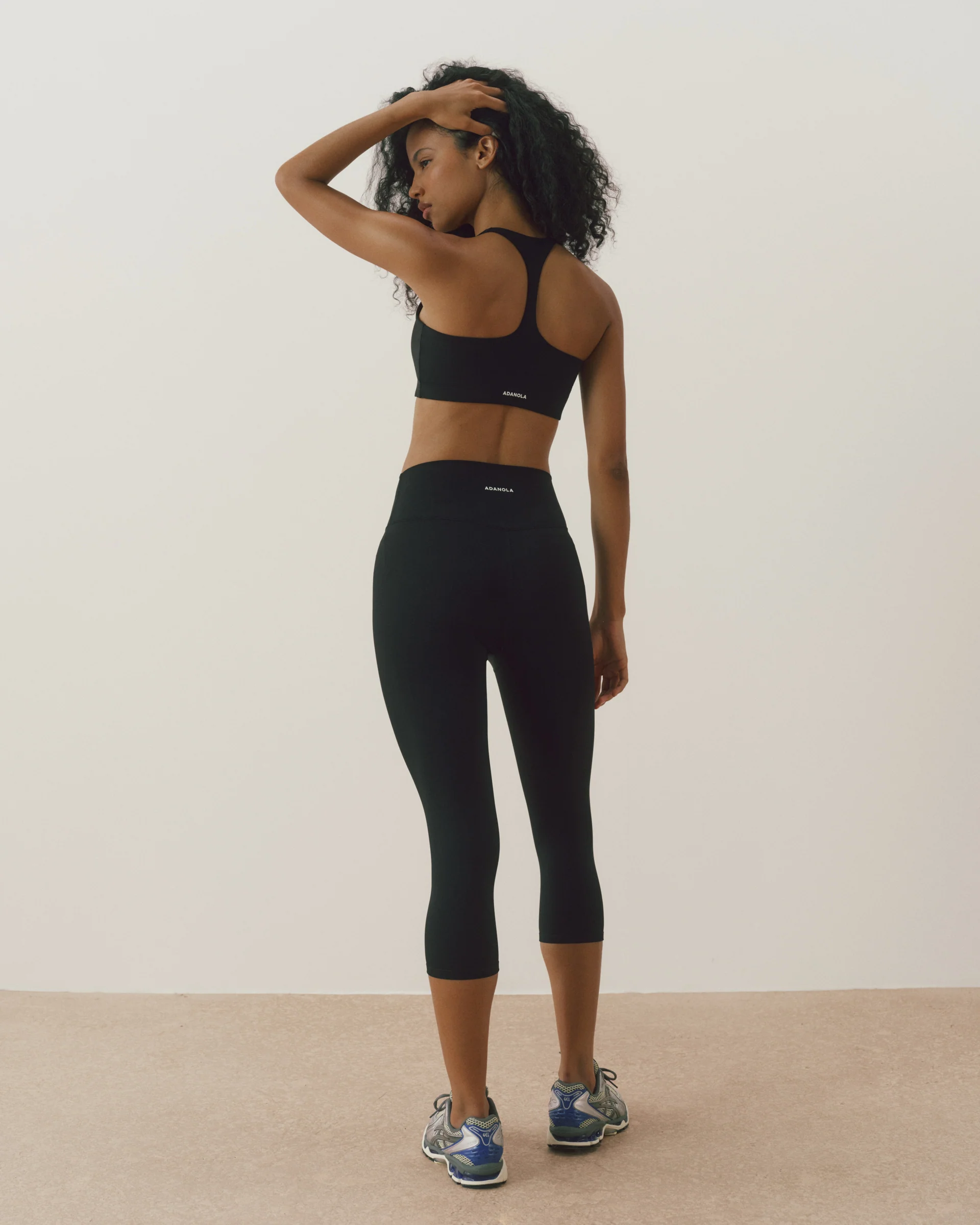 582-ultimate-capri-leggings-black-3.webp Ultimate Capri Leggings - Black