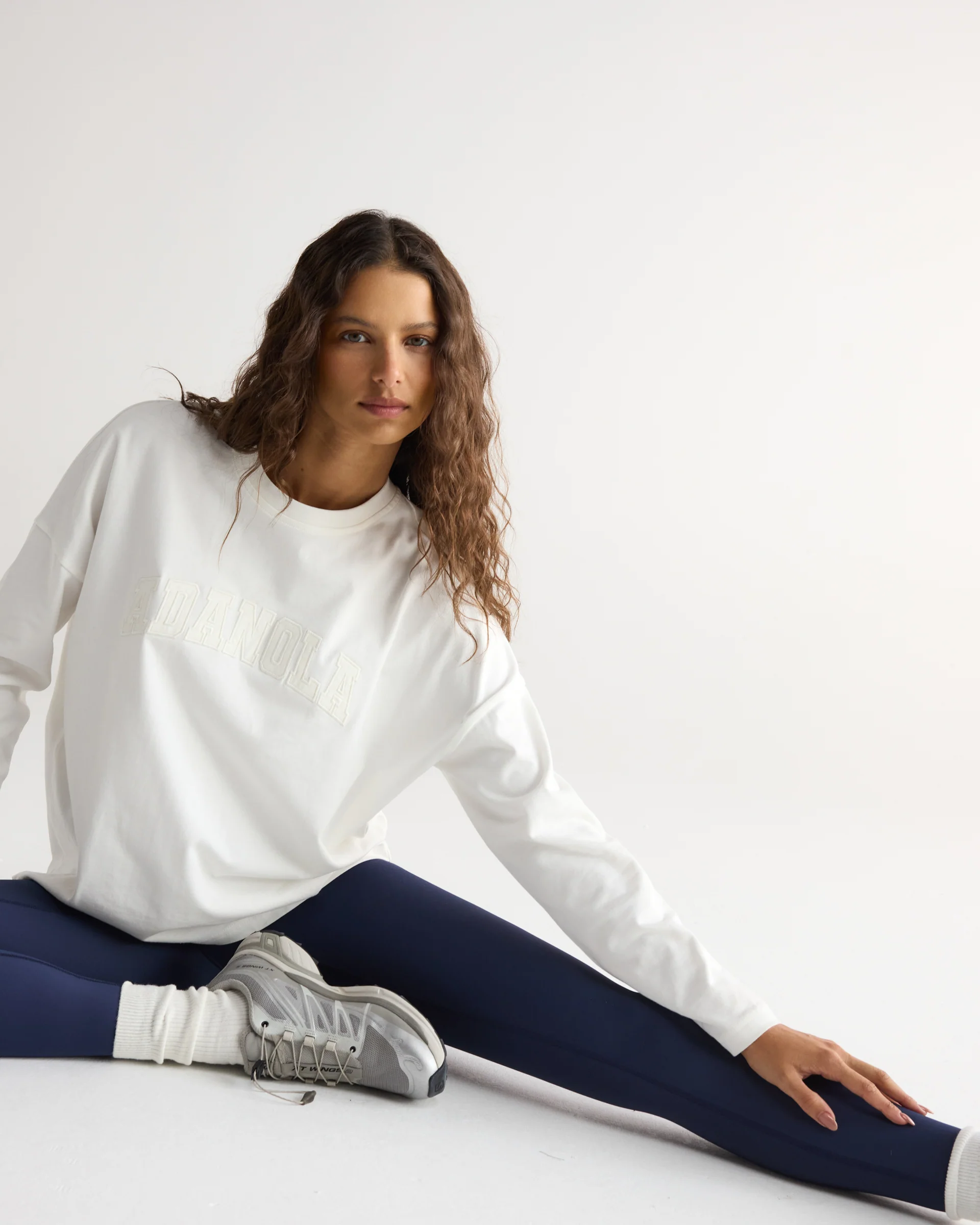 5825-varsity-long-sleeve-drop-shoulder-t-shirt-white-marshmallow-white-1.webp Varsity Long Sleeve Drop Shoulder T-shirt - White/Marshmallow White