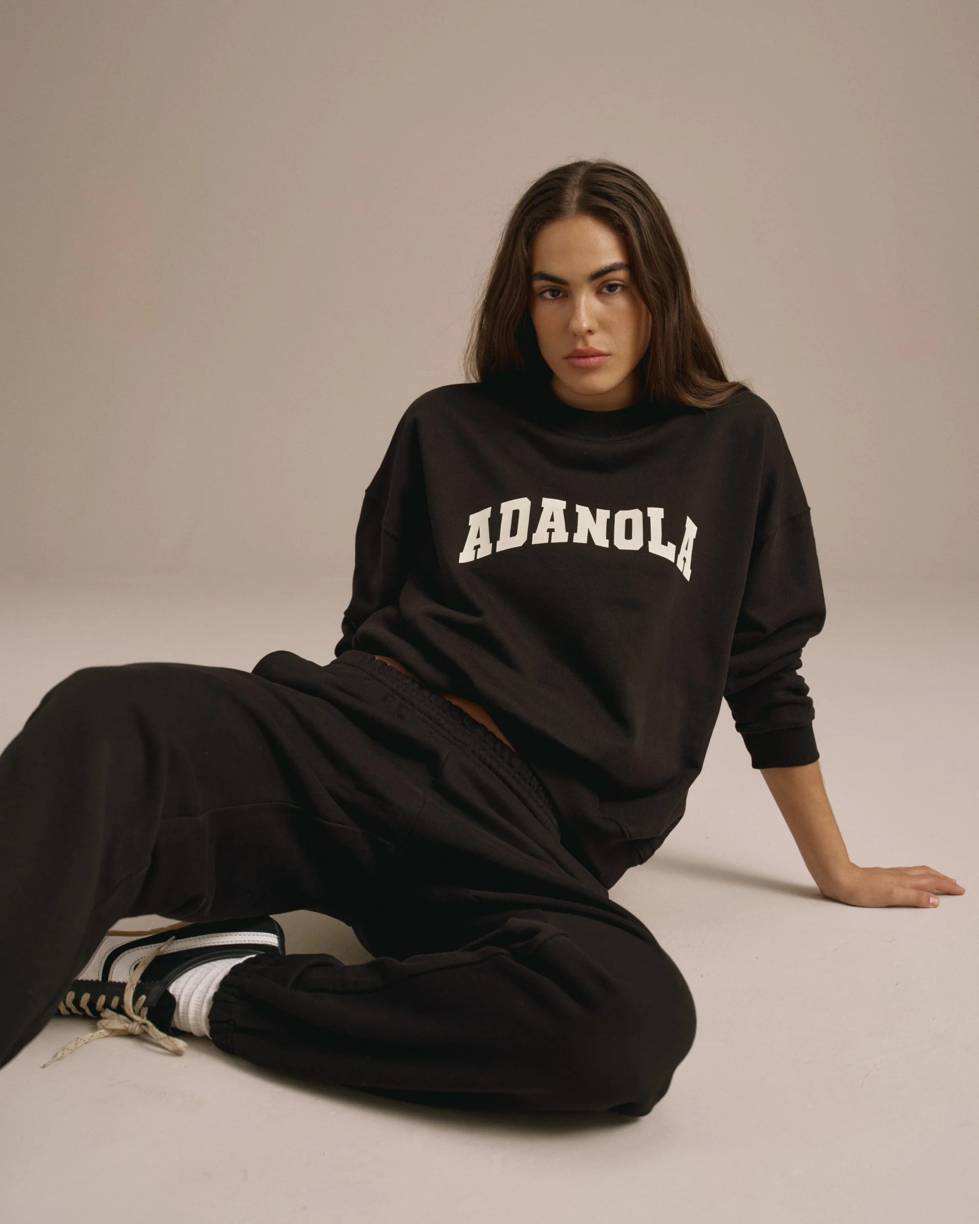 5921-varsity-oversized-sweatshirt-black-1.webp Varsity Oversized Sweatshirt - Black