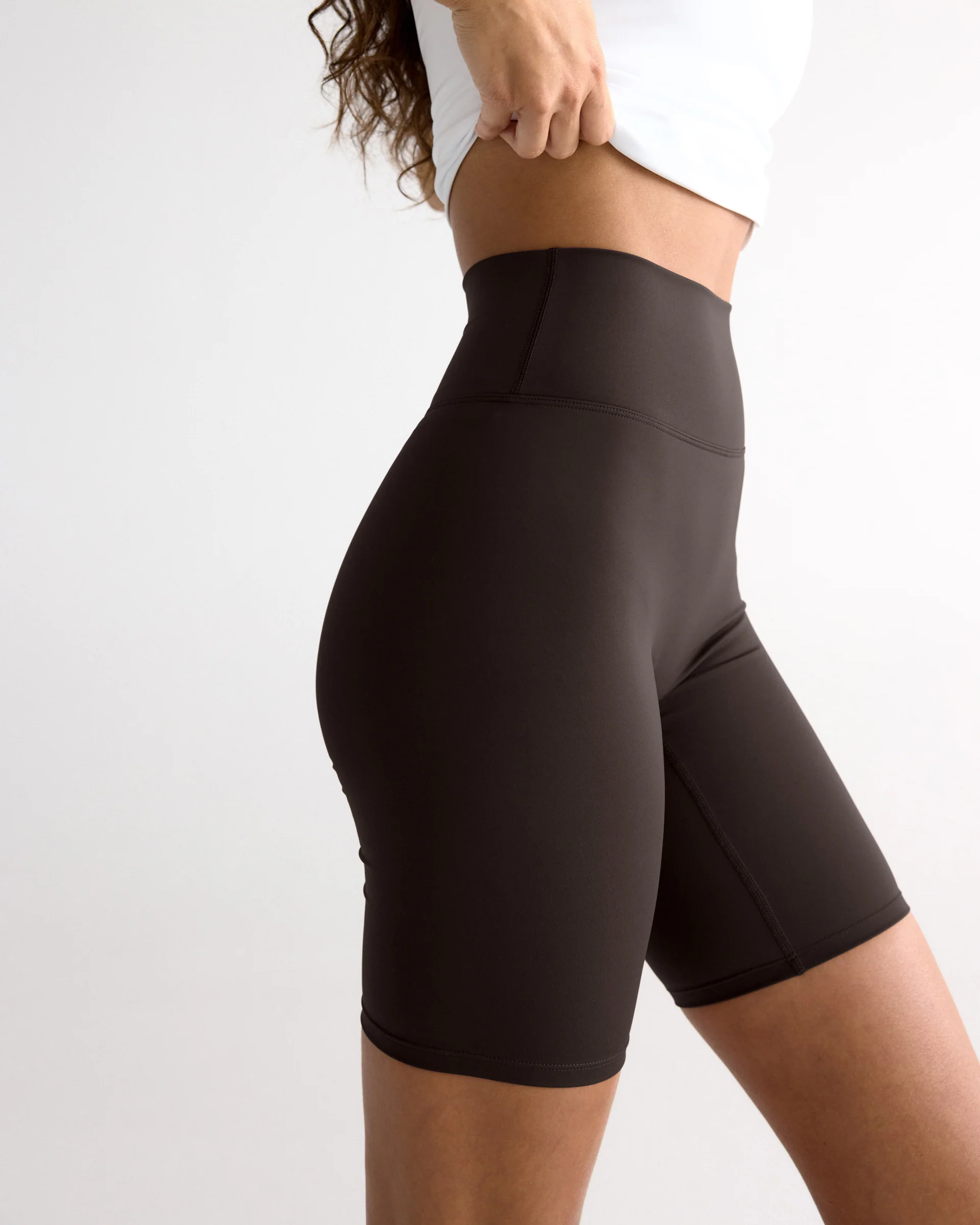 600-ultimate-bike-shorts-coffee-bean-1.webp Ultimate Bike Shorts - Coffee Bean