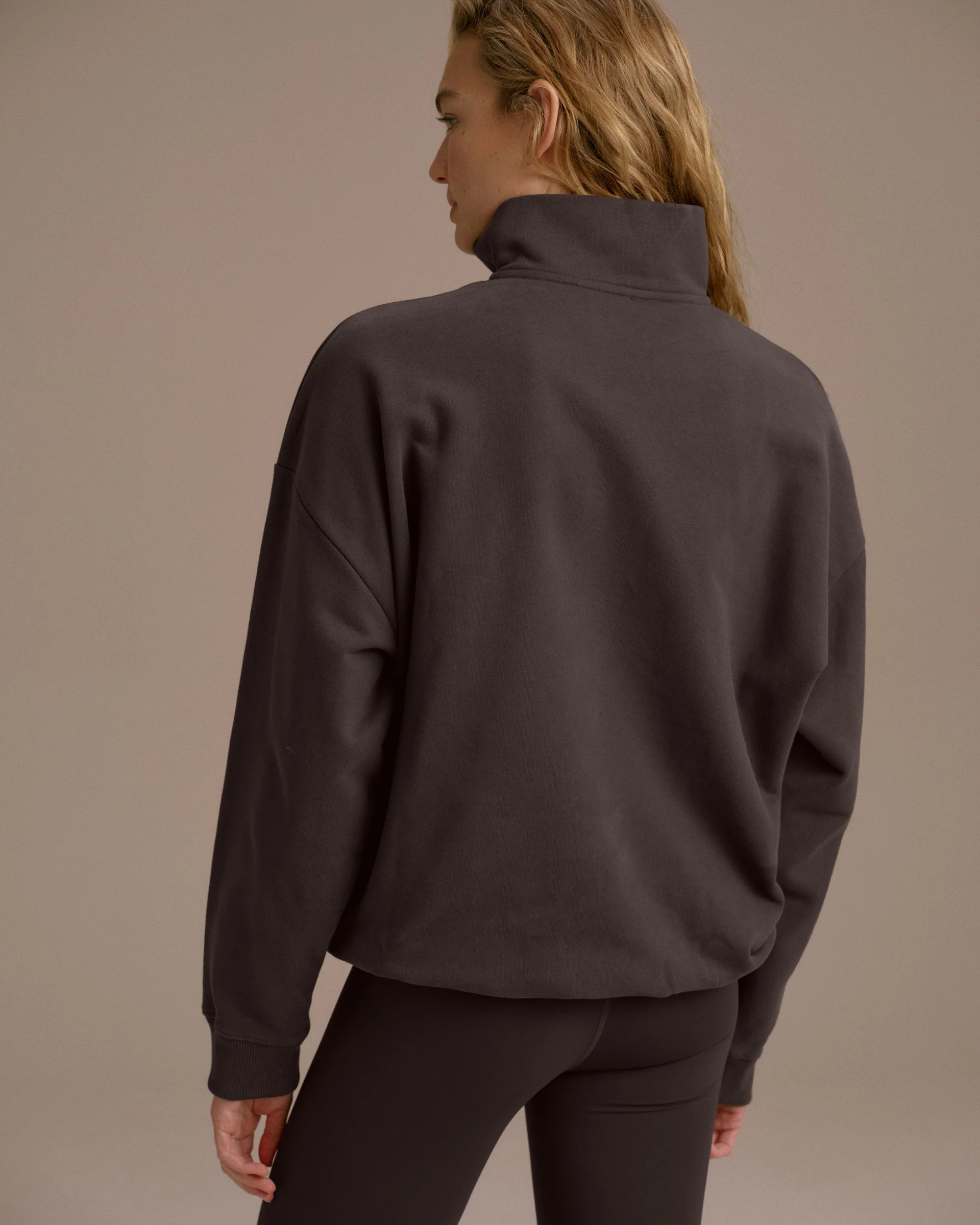 6110-campus-oversized-funnel-neck-zip-sweatshirt-washed-coffee-bean-marshmallow-white-3.webp Campus Oversized Funnel Neck Zip Sweatshirt - Washed Coffee Bean/Marshmallow White