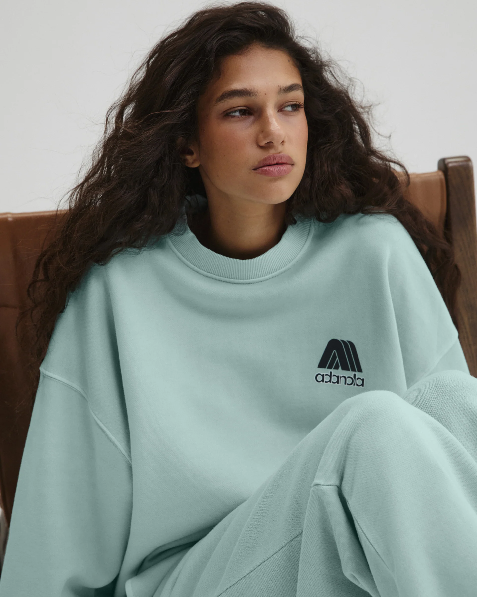 7312-echo-washed-oversized-sweatshirt-ocean-blue-midnight-blue-3.webp Echo Washed Oversized Sweatshirt - Ocean Blue/Midnight Blue