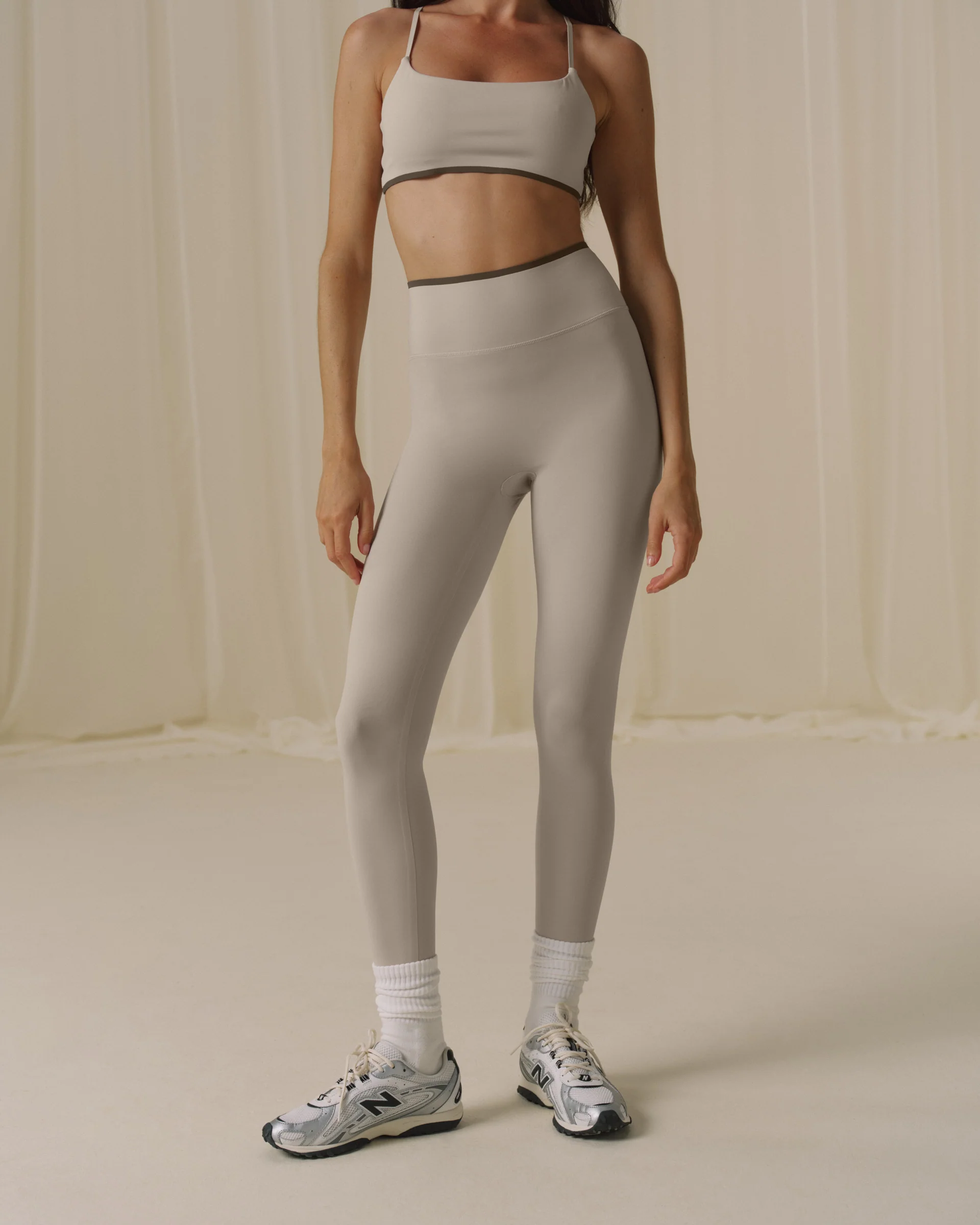 7814-bonded-contrast-leggings-bone-2.webp Bonded Contrast Leggings - Bone